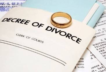 Divorce Mediator Role